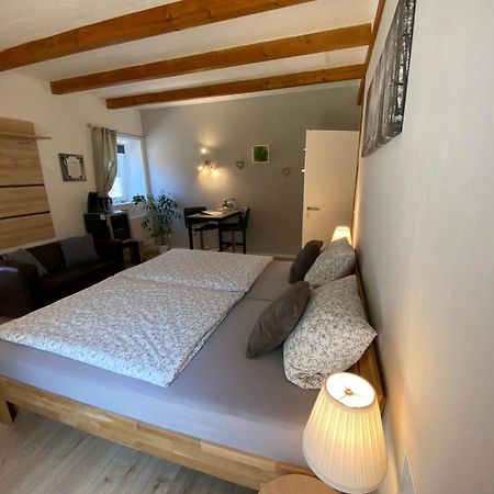 Grosses Doppelzimmer Mit Eigenem Bad Und Kuehlschrank, Frisch Saniert Фрідріхског Екстер'єр фото