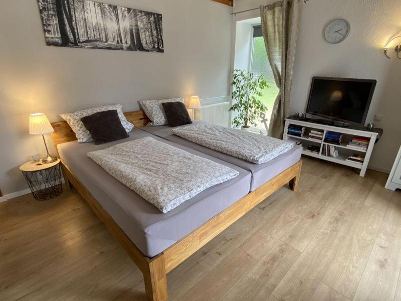 Grosses Doppelzimmer Mit Eigenem Bad Und Kuehlschrank, Frisch Saniert Фрідріхског Екстер'єр фото
